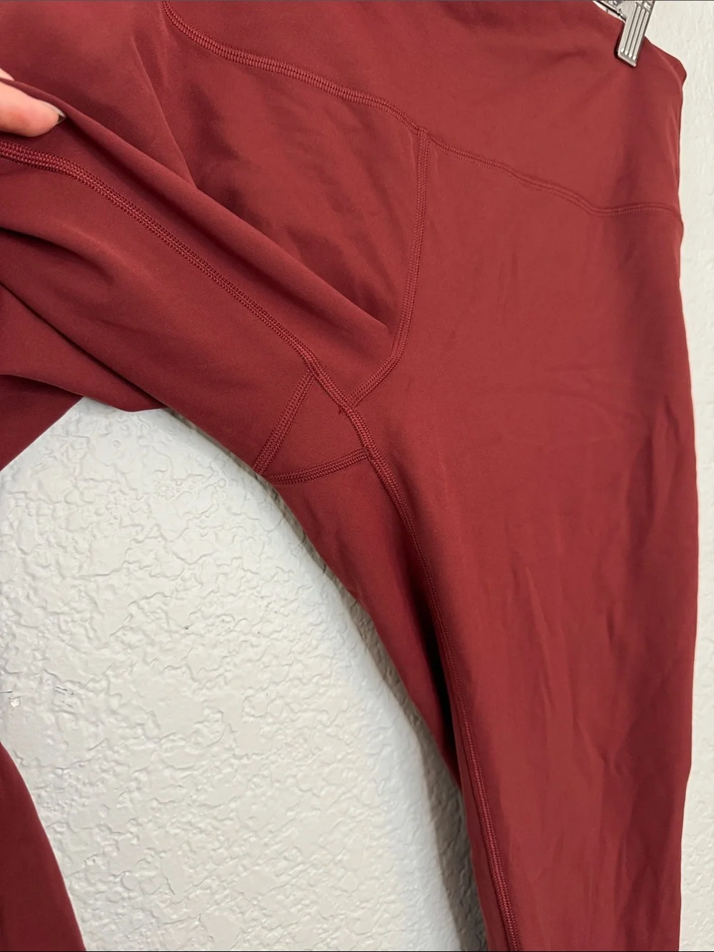 Lululemon Wunder Train HR 28” Leggings Size 14 Everlux Burgandy Square Dot - Picture 4 of 8
